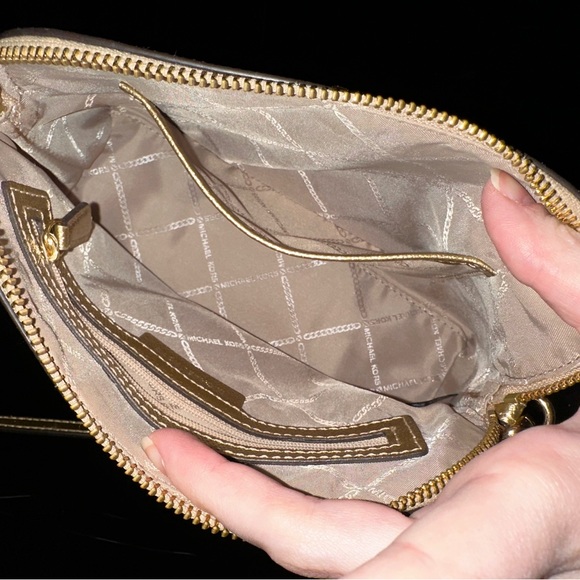 NWT Michael Kors Purse - Picture 3 of 5